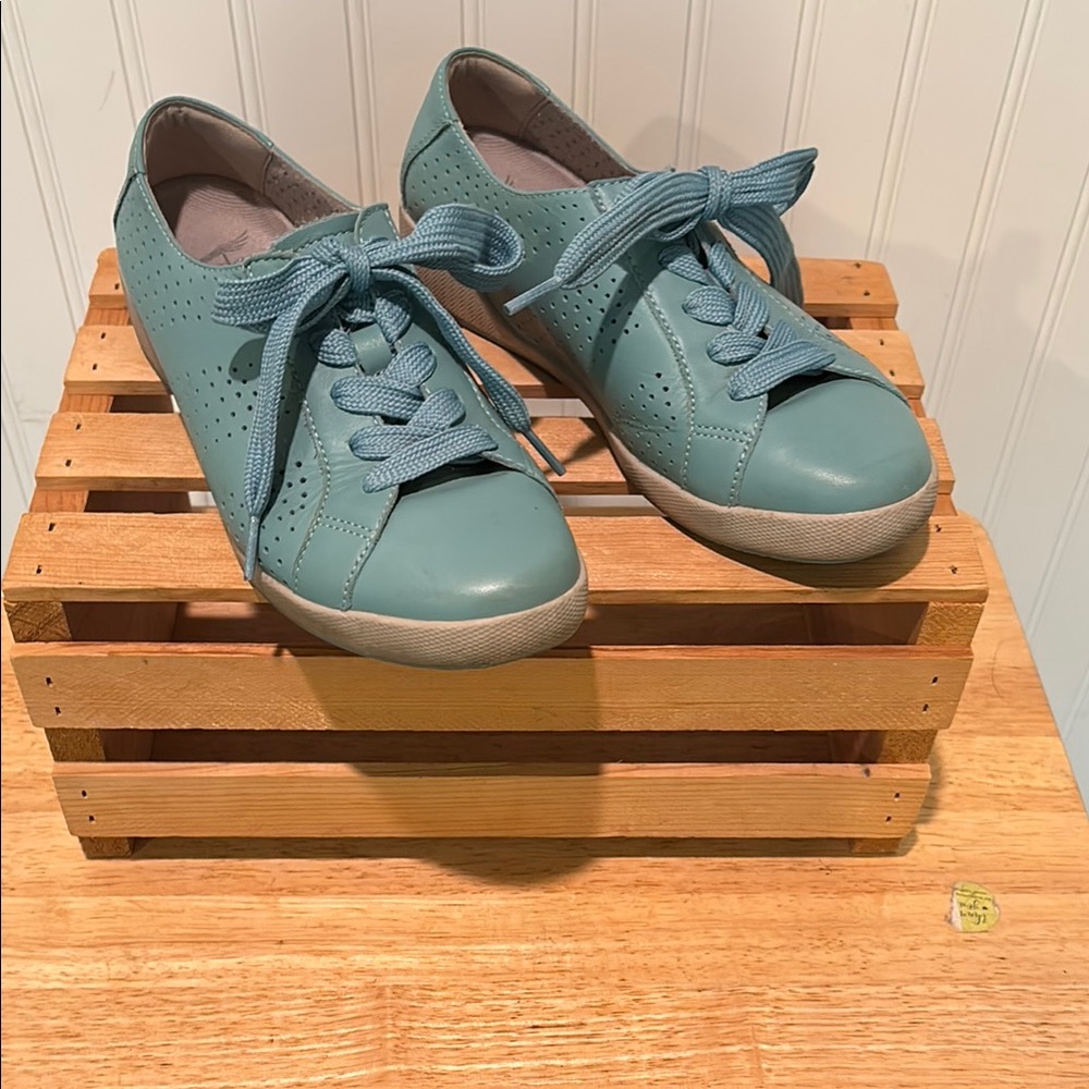 Dansko Orli Aqua Leather Sneakers Size 38